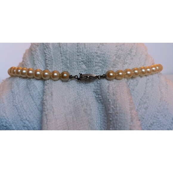 Vintage Signed Japan 6 mm Glass Pearl Necklace 16 in Silvertone Clasp - Picture 3 of 8